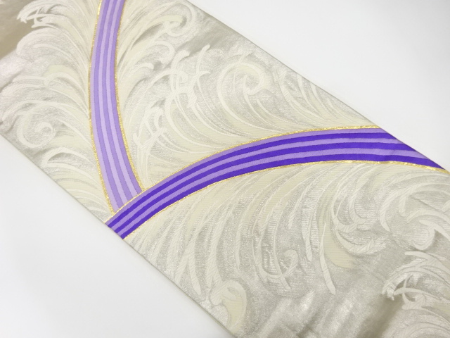 アンティーク　草葉模様織り出し袋帯（着用可）